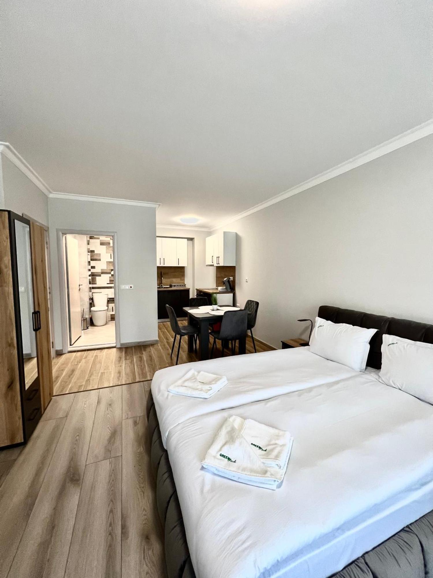 Green Park Apartments And Rooms For Guests Asenovgrad Exteriér fotografie