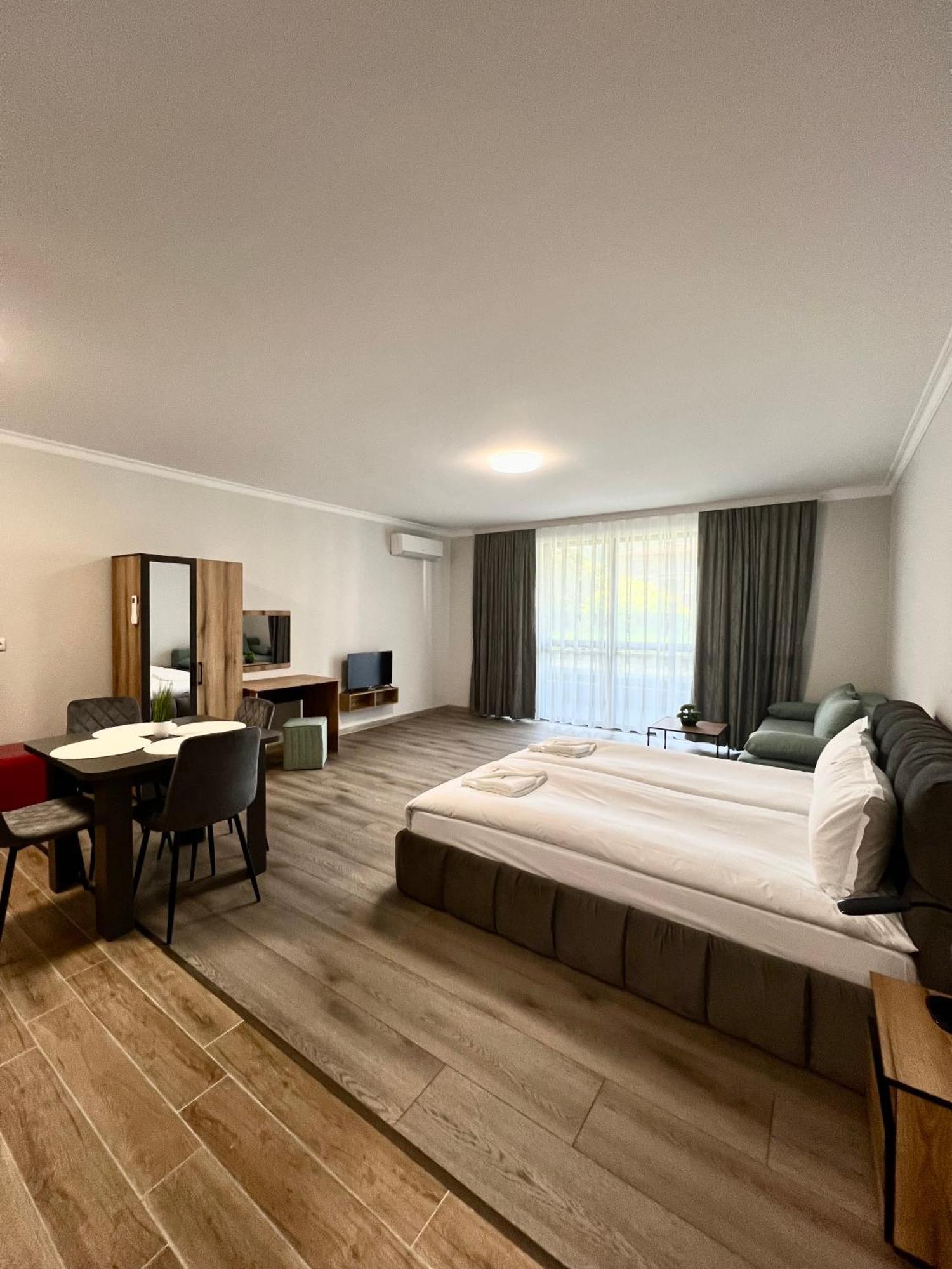 Green Park Apartments And Rooms For Guests Asenovgrad Exteriér fotografie